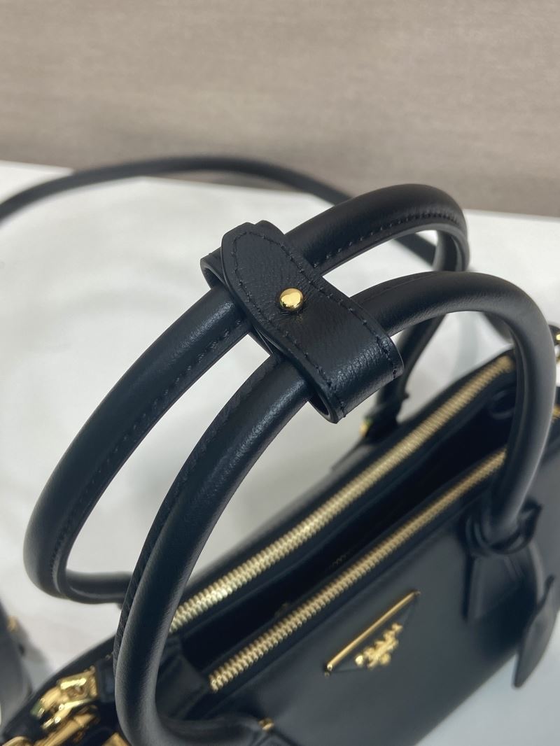 Pra*a top handle bags